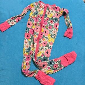 2T garden floral little sleepies zippies